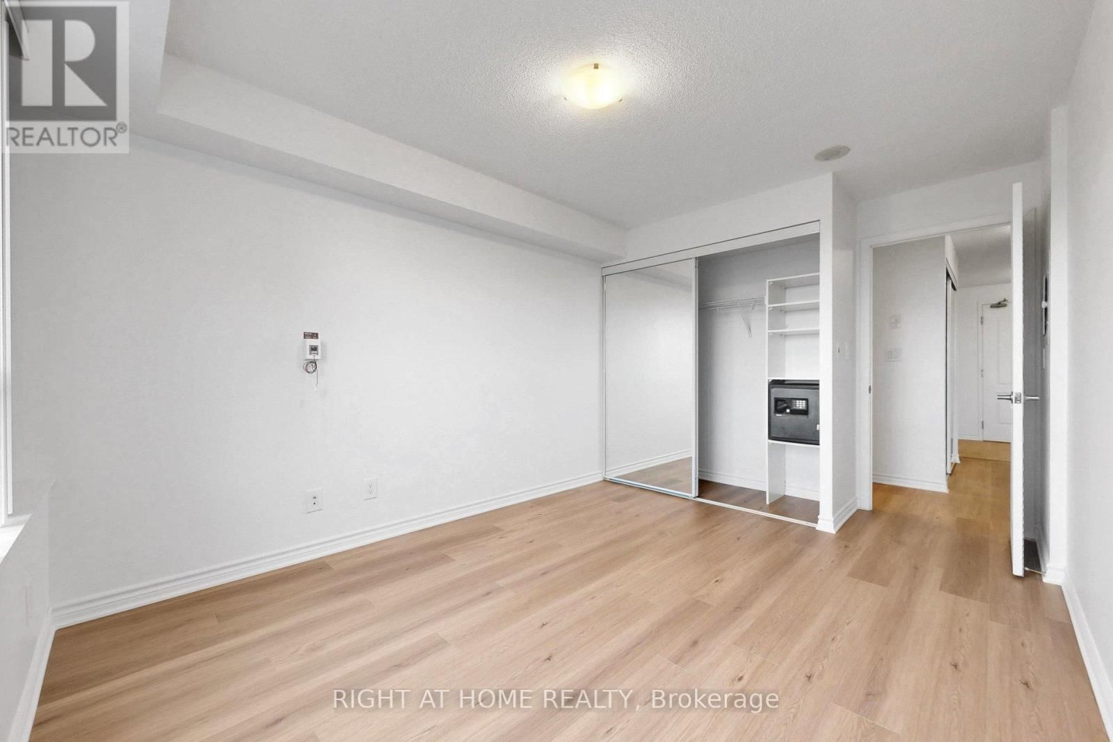 807 - 2020 MCNICOLL AVENUE Image 25