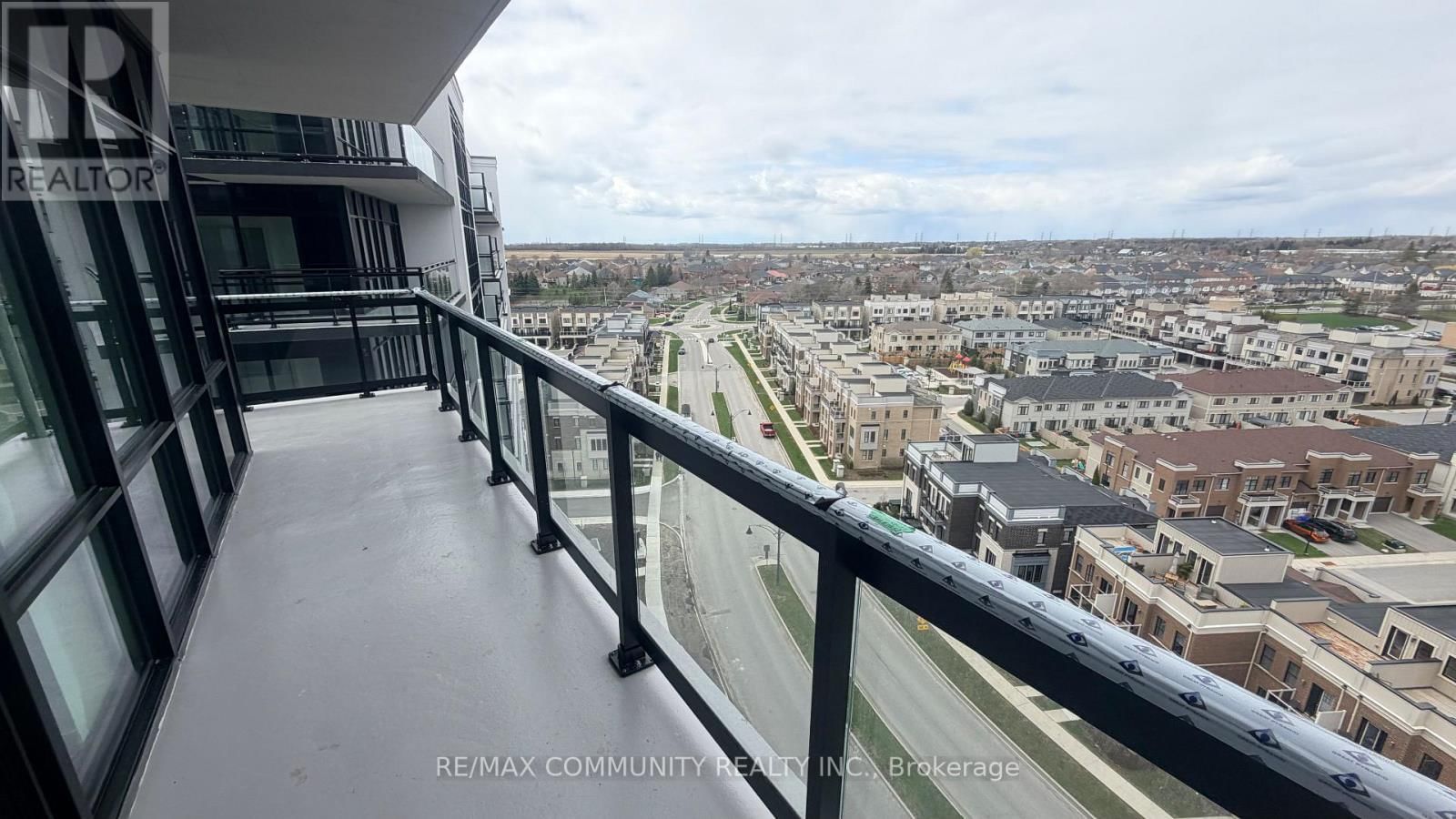 1112 - 51 CLARINGTON BOULEVARD Image 10