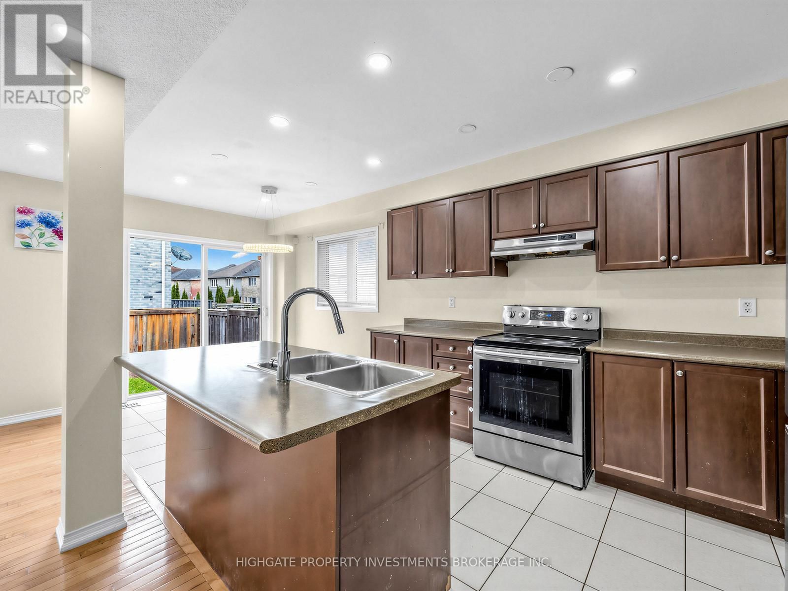 9 BARNHAM STREET Image 11