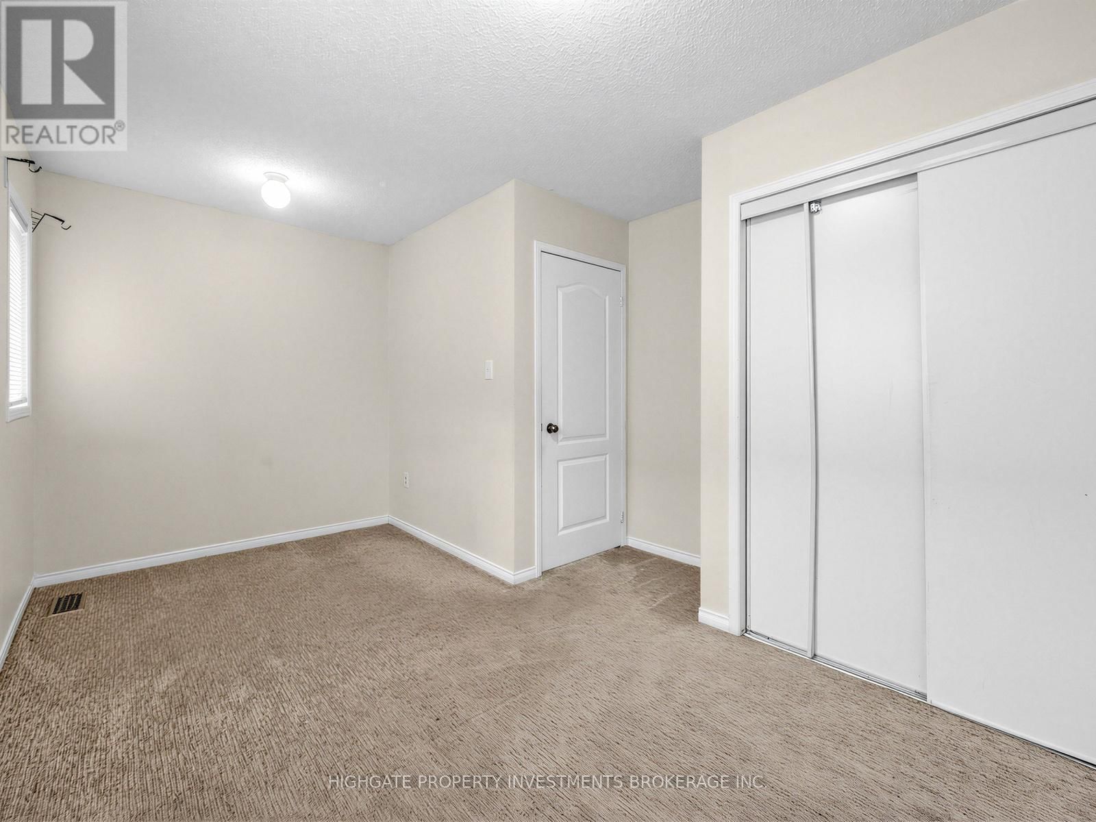 9 BARNHAM STREET Image 17