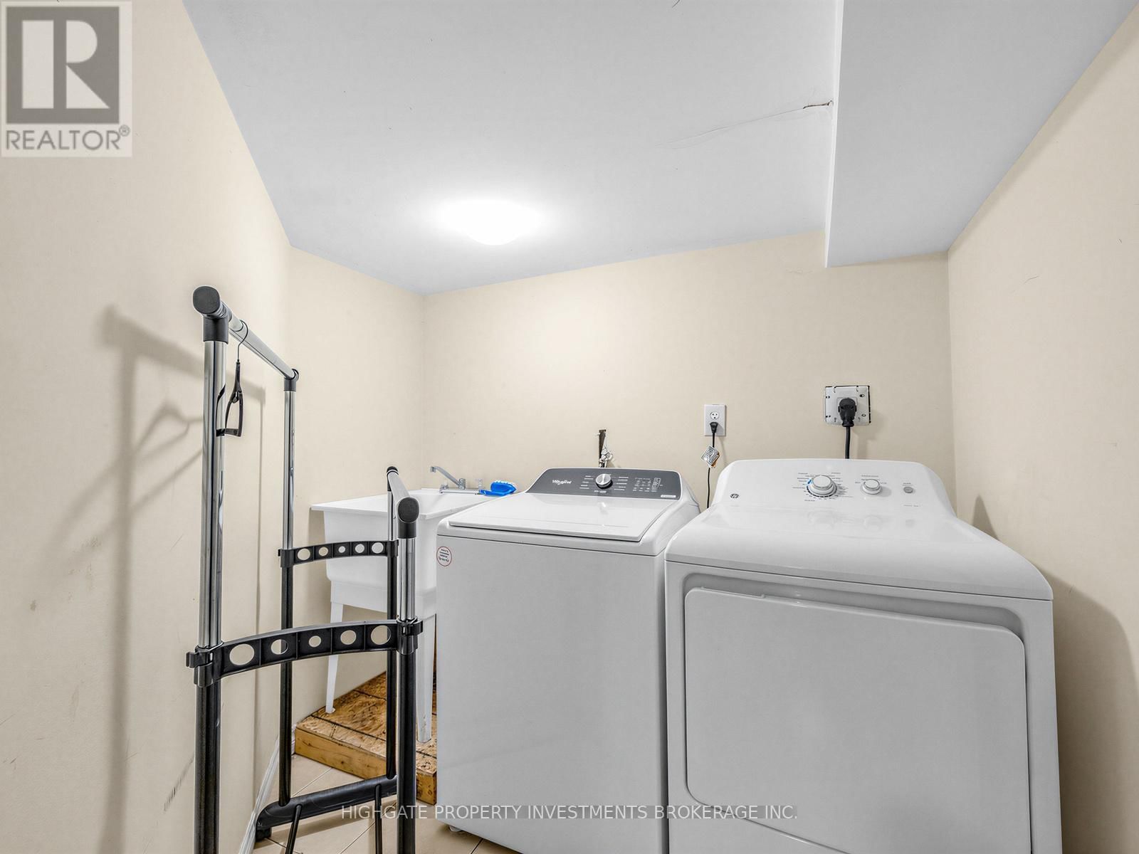 9 BARNHAM STREET Image 30