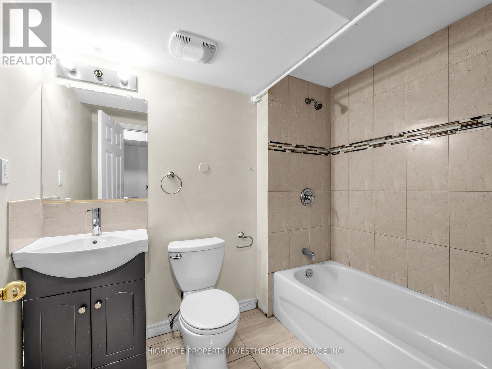 9 BARNHAM STREET Image 31