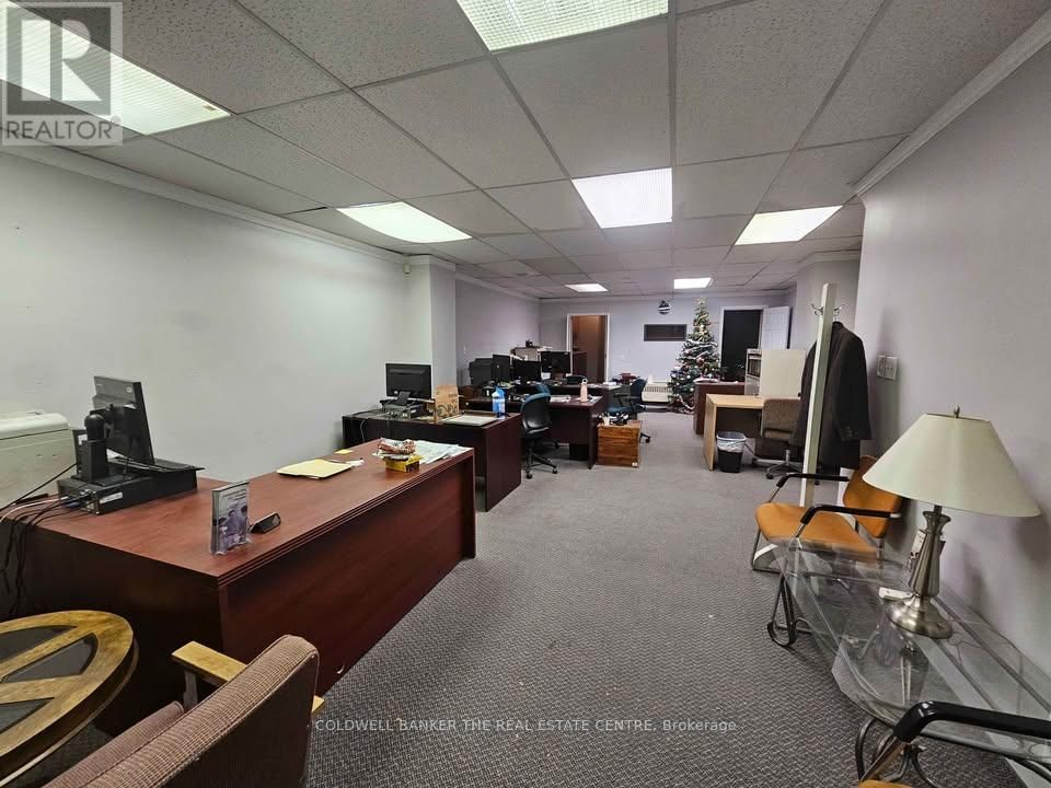 Main - 2869 KINGSTON Image 10