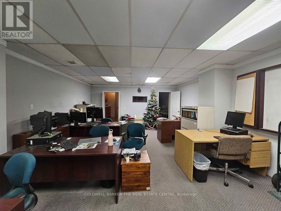 Main - 2869 KINGSTON Image 5