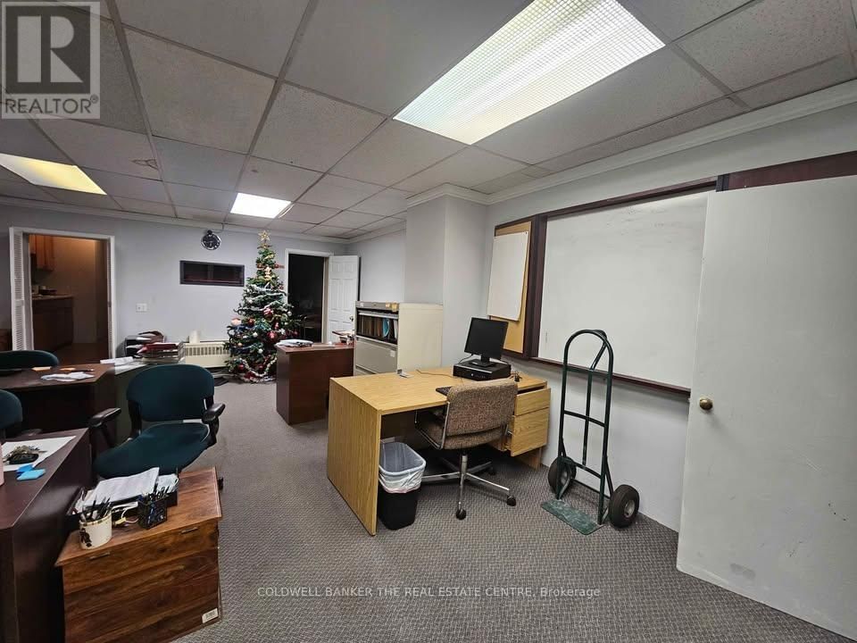 Main - 2869 KINGSTON Image 7