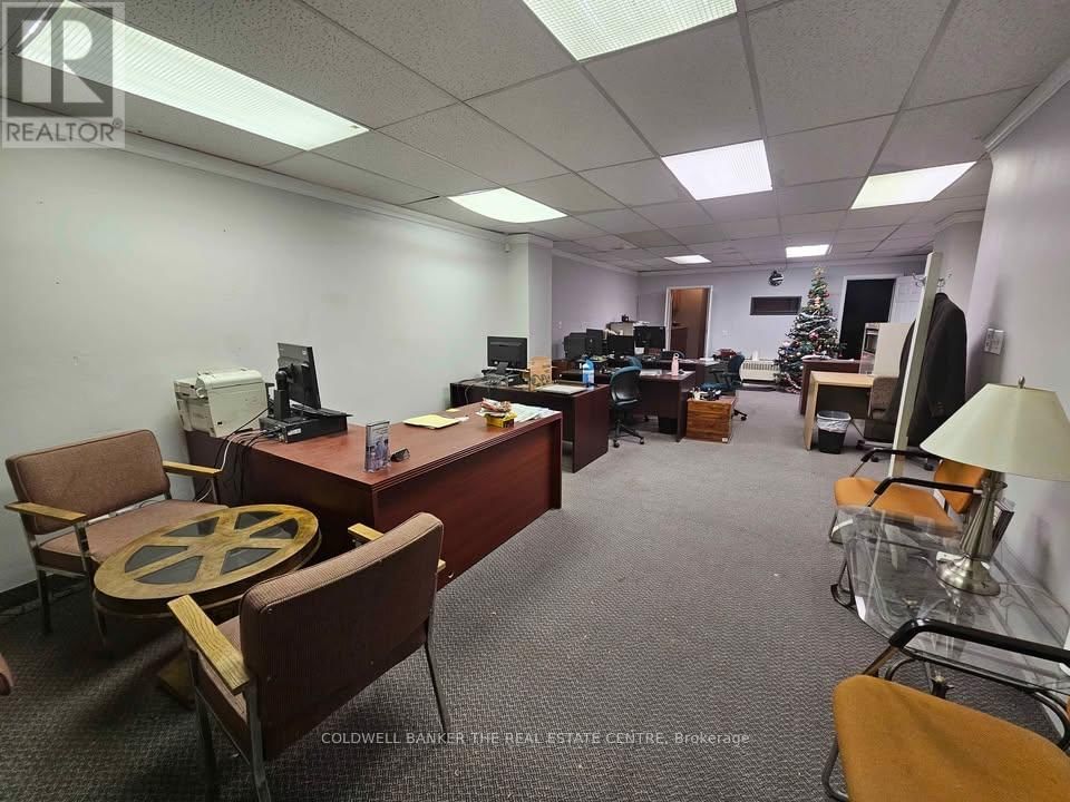 Main - 2869 KINGSTON Image 9