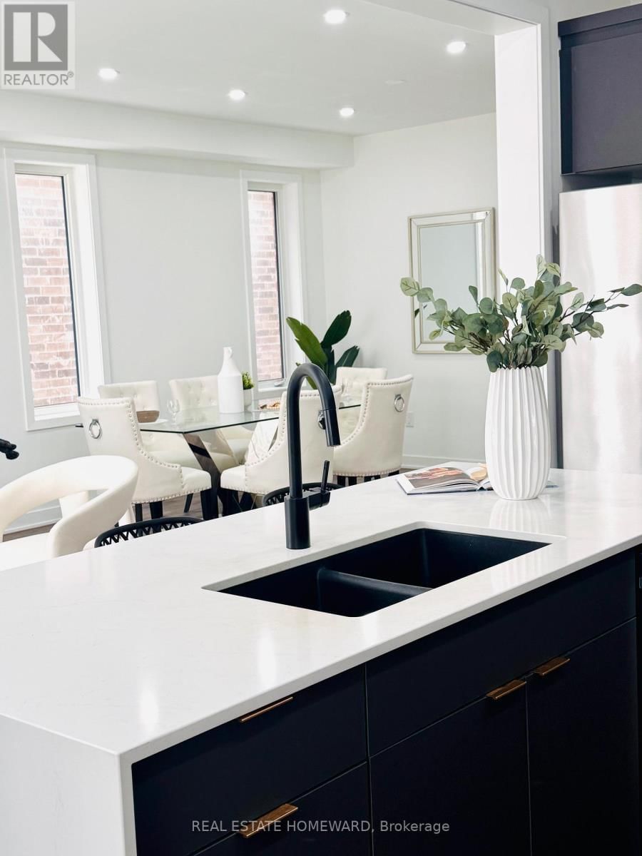 30 FRANK LLOYD WRIGHT STREET Image 5