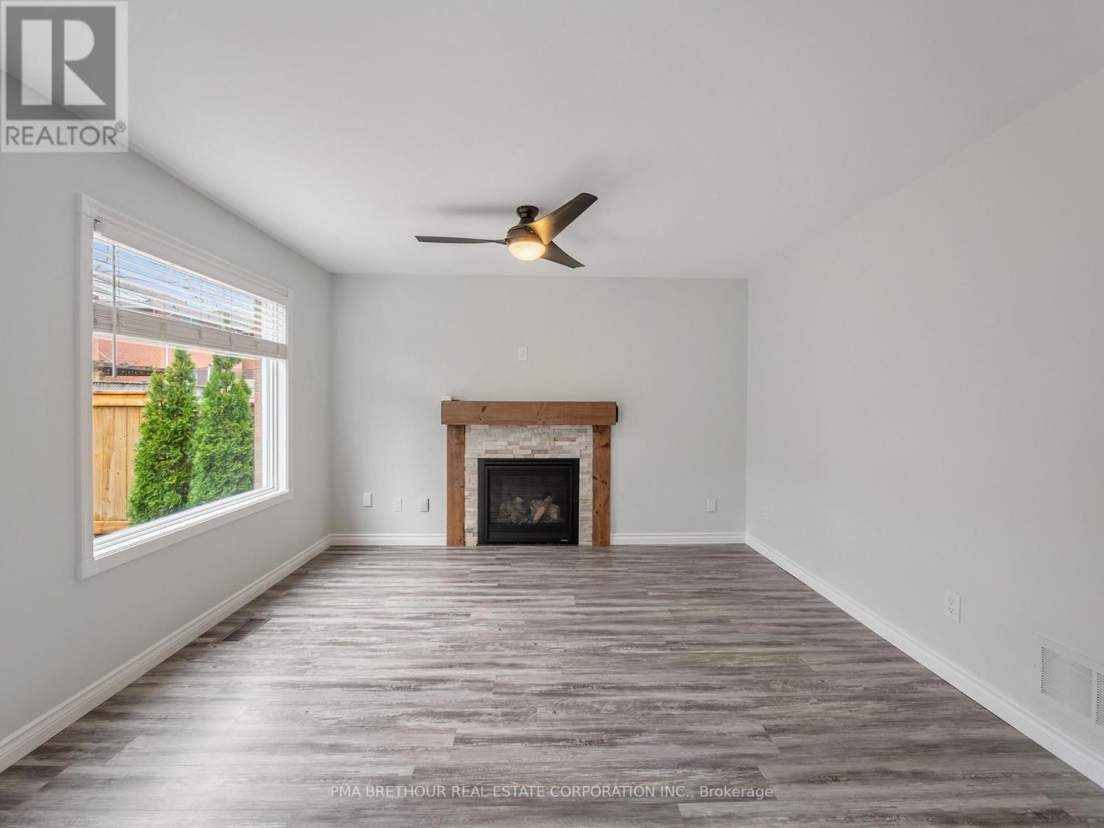 110 WHITE PINE CRESCENT Image 11