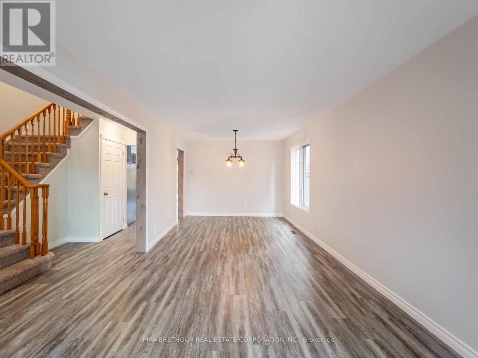 110 WHITE PINE CRESCENT Image 7