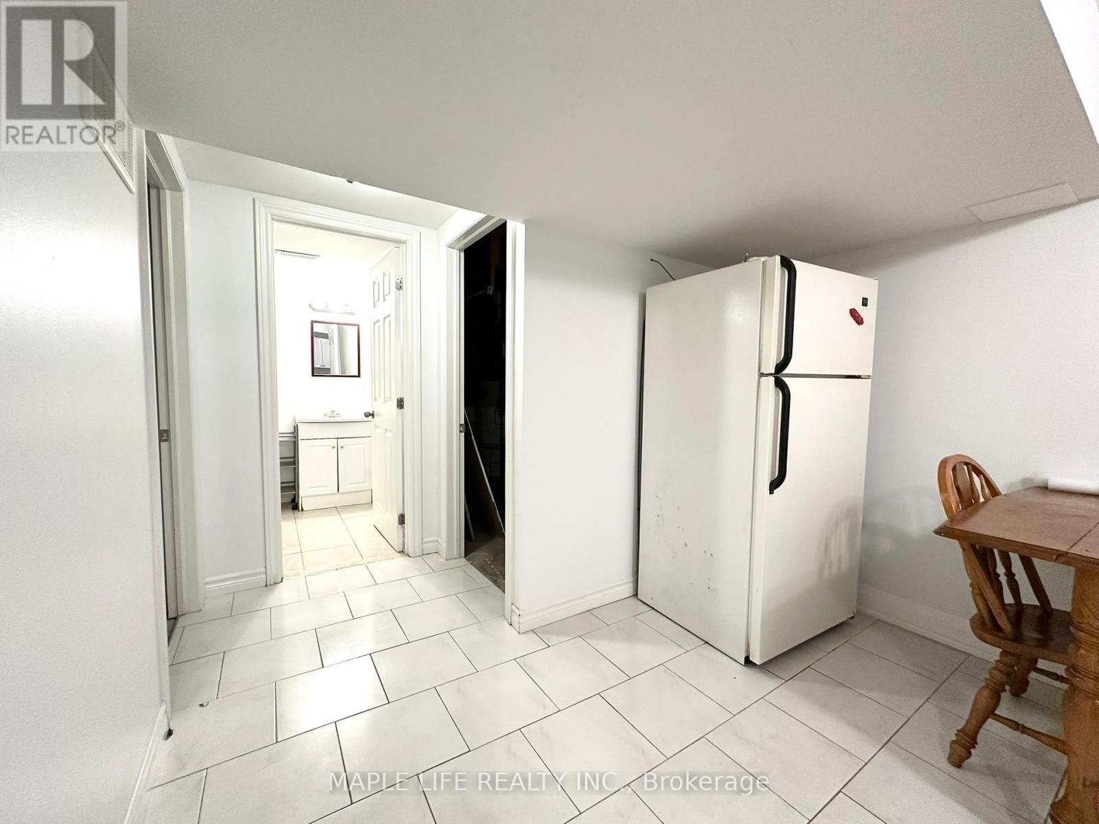 Bsmt - 37 PINEMEADOW BOULEVARD Image 11