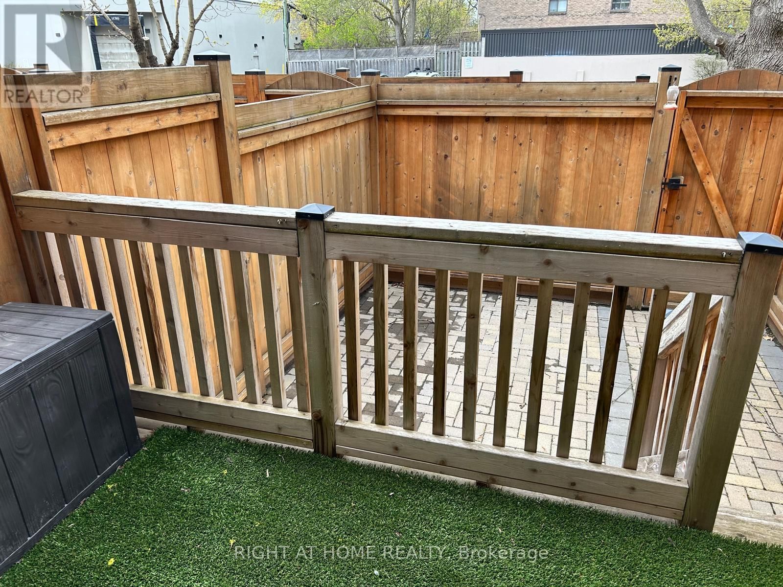 2 - 1666 QUEEN STREET EAST Image 24