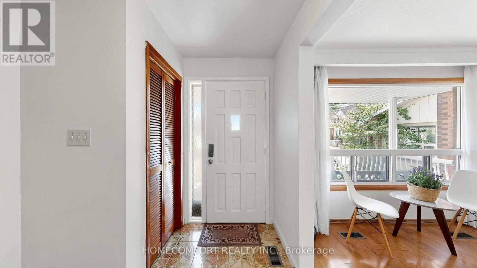 76 BARRINGTON AVENUE Image 18