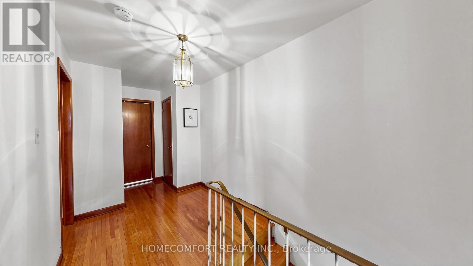 76 BARRINGTON AVENUE Image 20