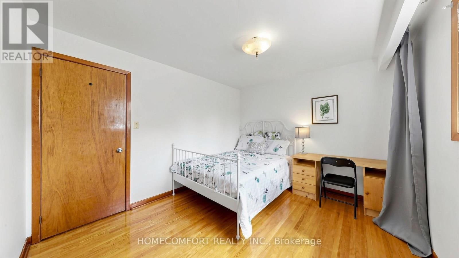 76 BARRINGTON AVENUE Image 29