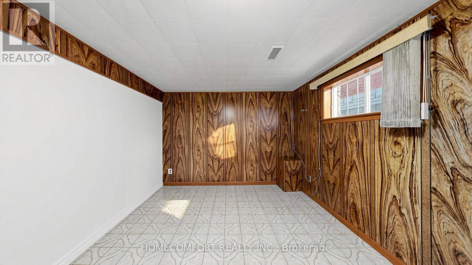 76 BARRINGTON AVENUE Image 38