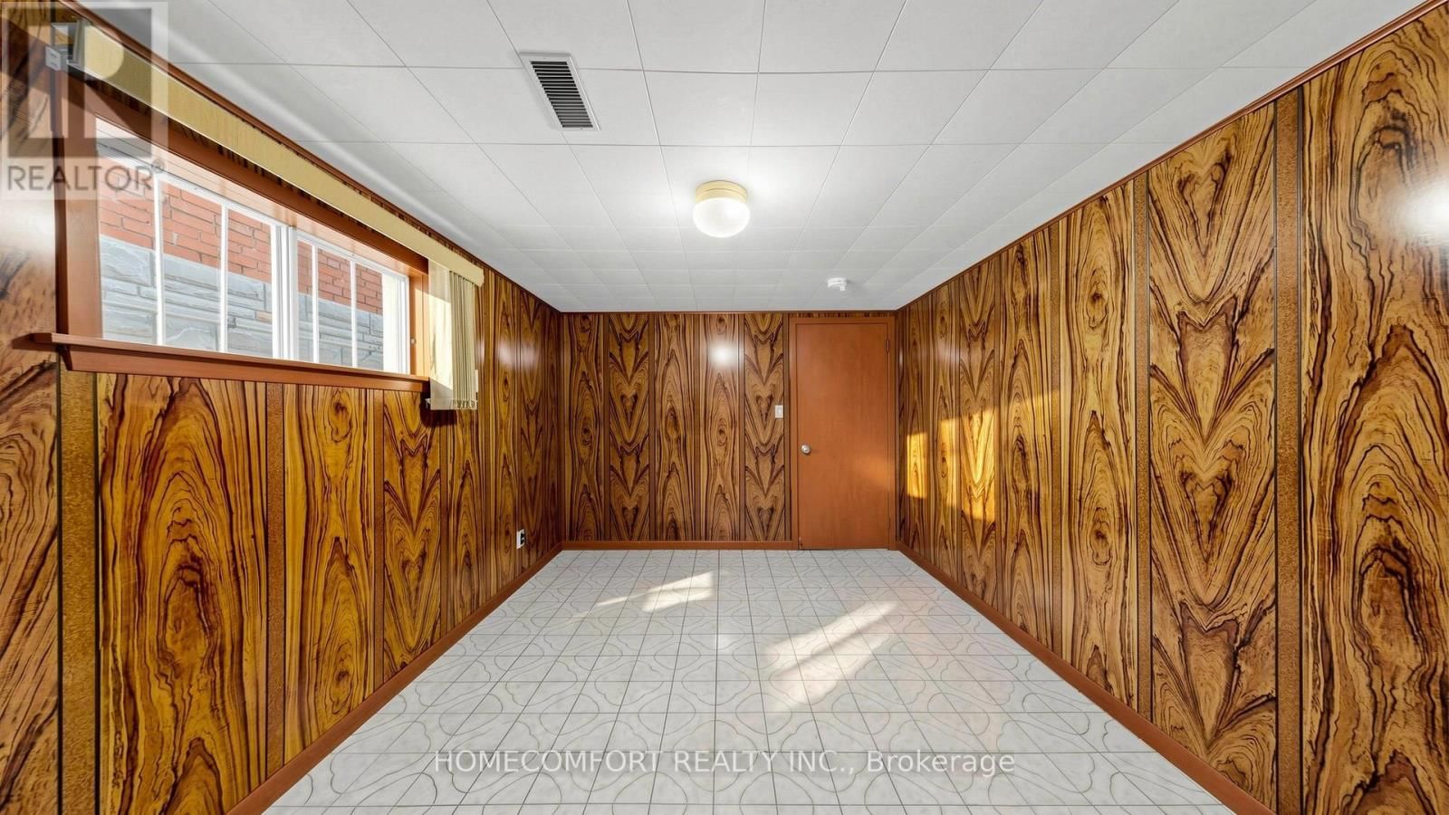 76 BARRINGTON AVENUE Image 40