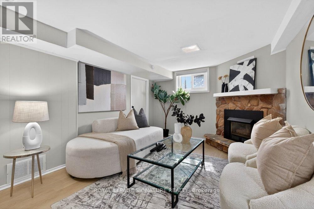 3244 ST CLAIR AVENUE EAST Image 35