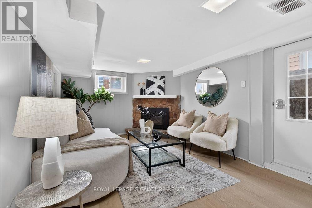 3244 ST CLAIR AVENUE EAST Image 36