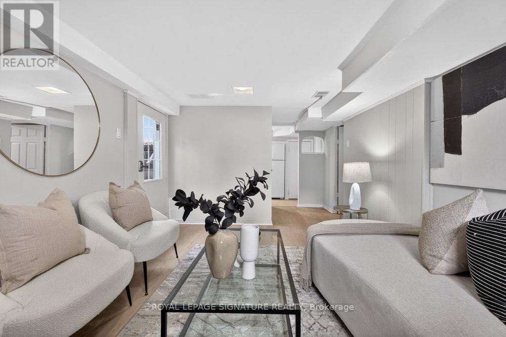 3244 ST CLAIR AVENUE EAST Image 37