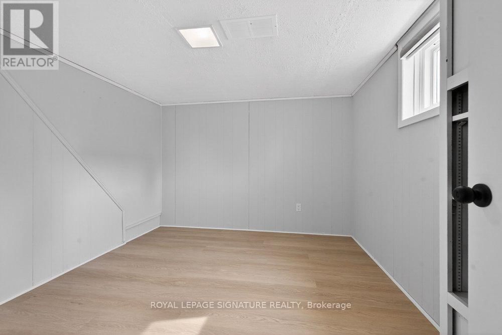 3244 ST CLAIR AVENUE EAST Image 42