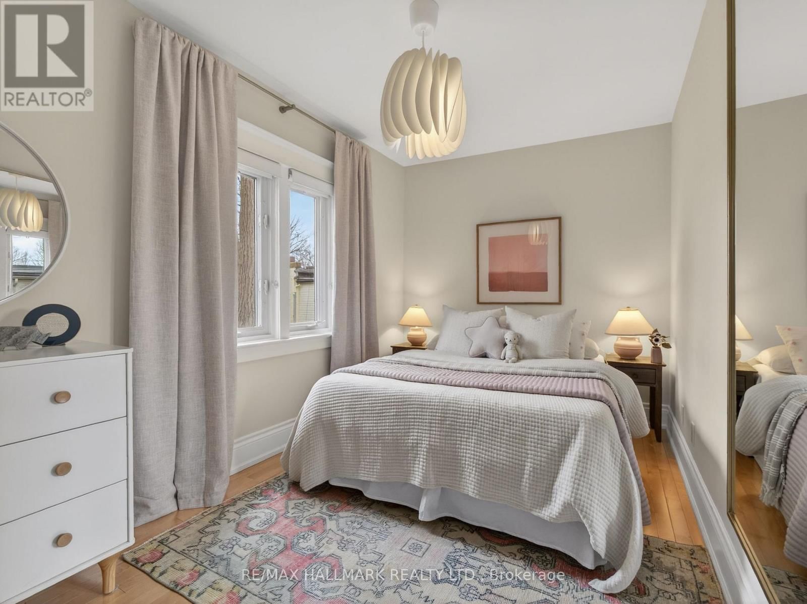 88 NEVILLE PARK BOULEVARD Image 25