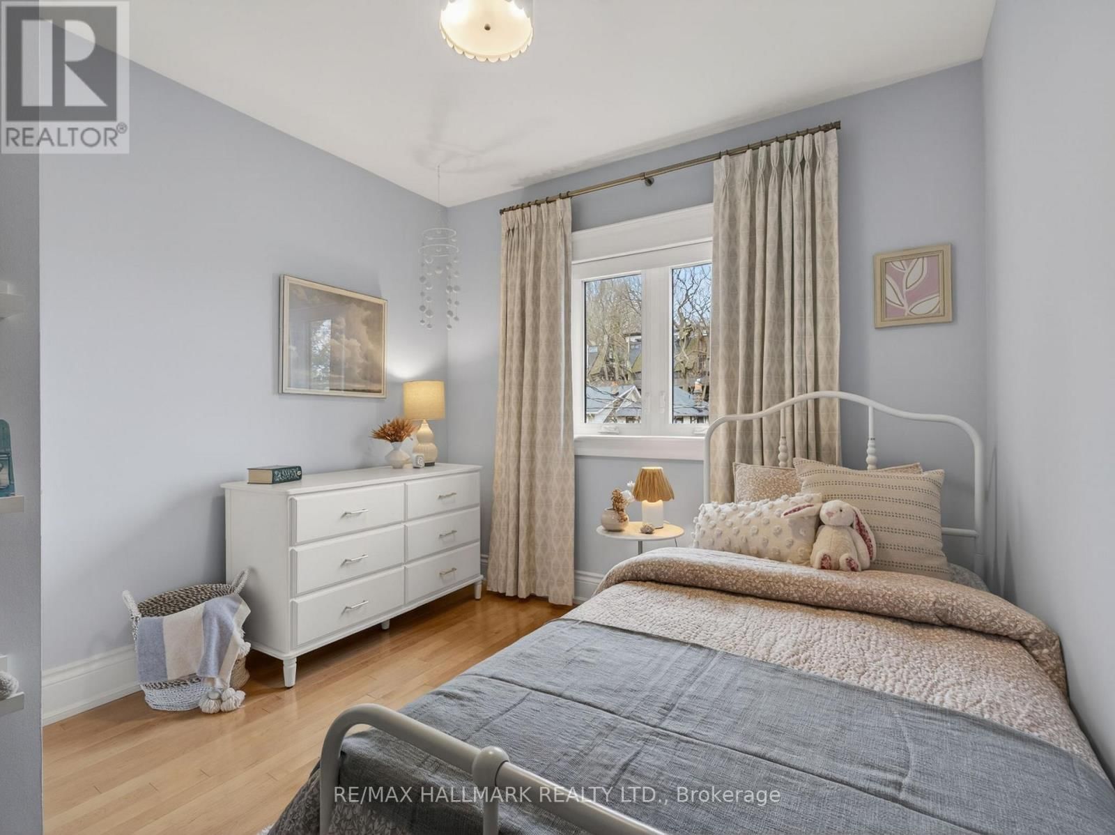 88 NEVILLE PARK BOULEVARD Image 27