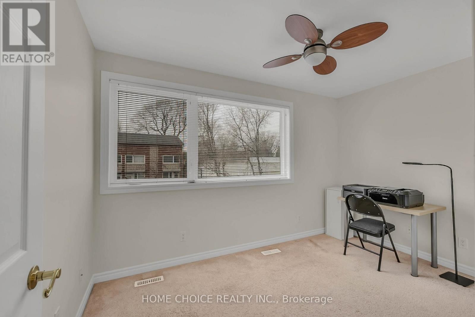 121 - 10 FAIRWOOD CRESCENT Image 15