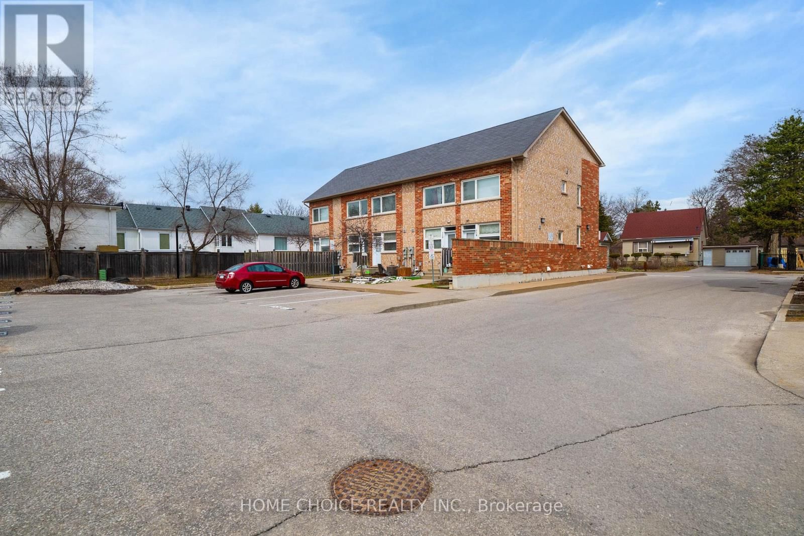 121 - 10 FAIRWOOD CRESCENT Image 24