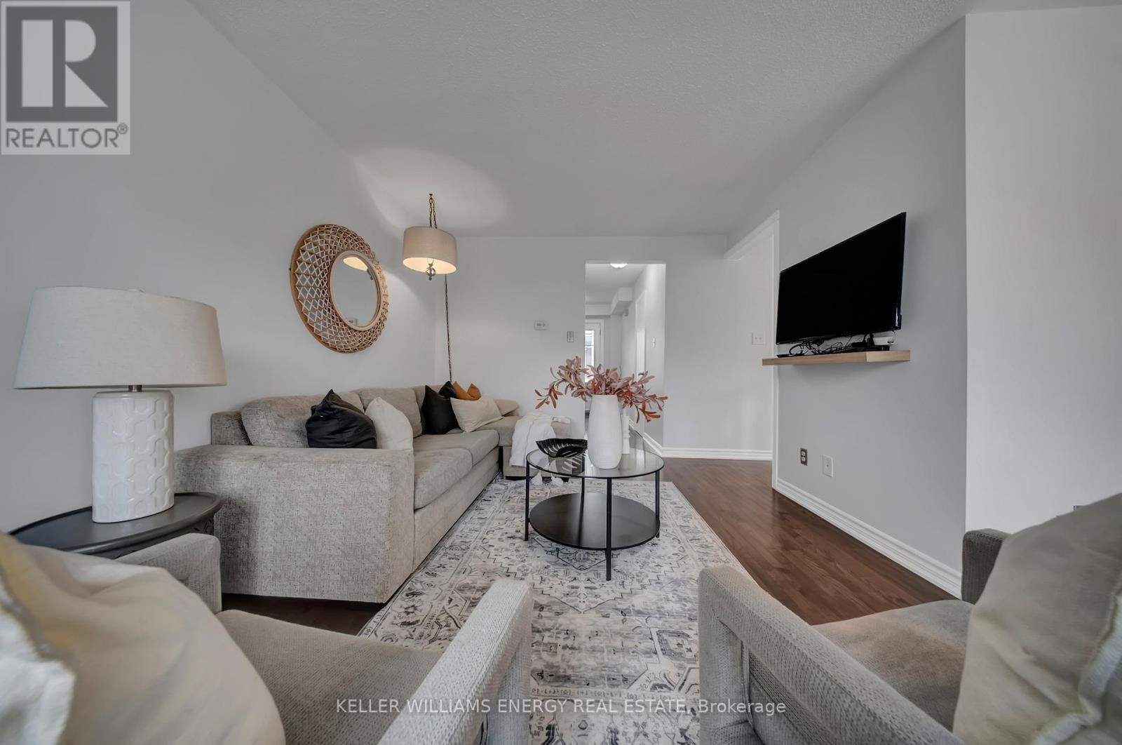 39 LONGWOOD COURT Image 12