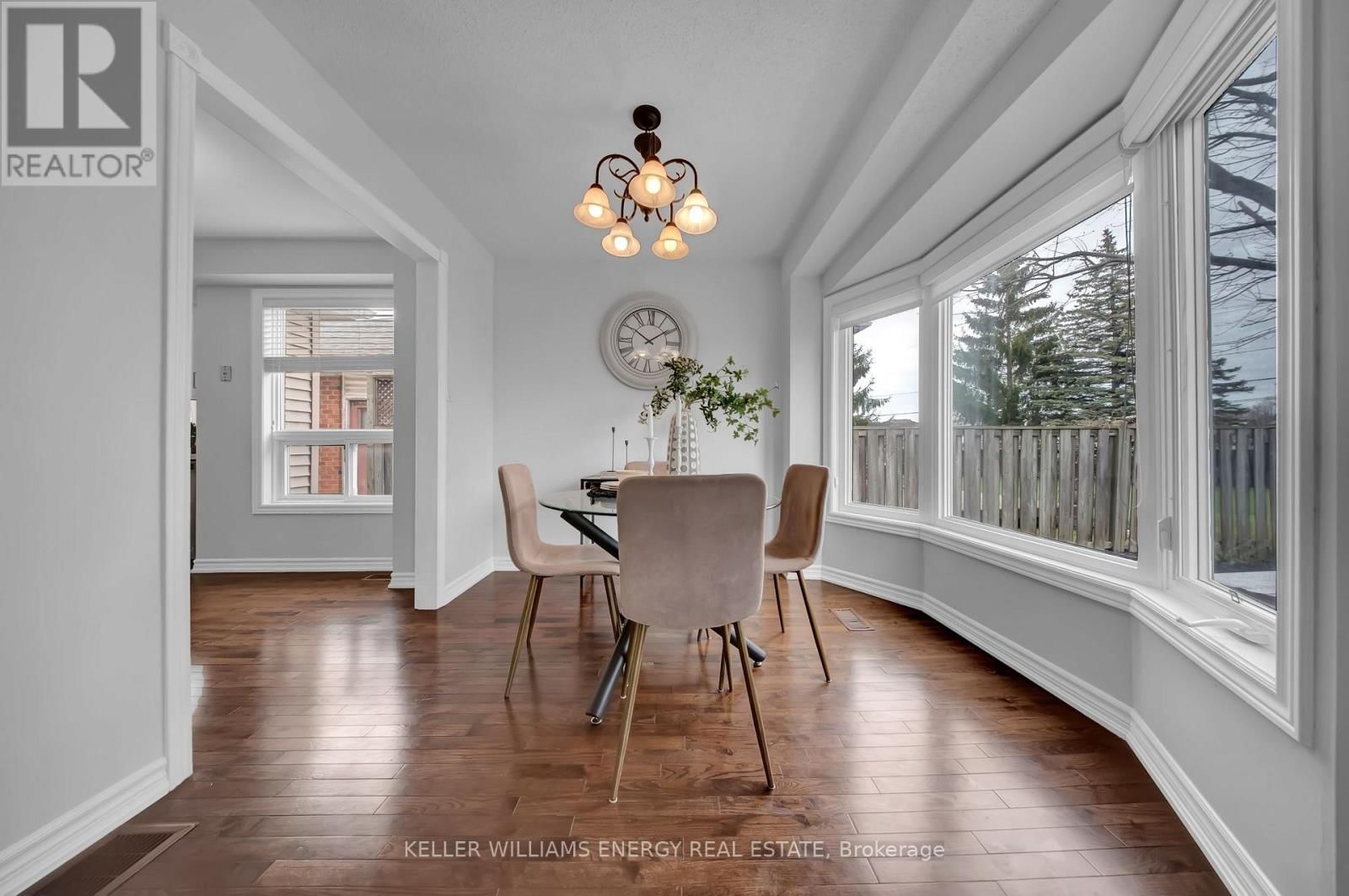 39 LONGWOOD COURT Image 14