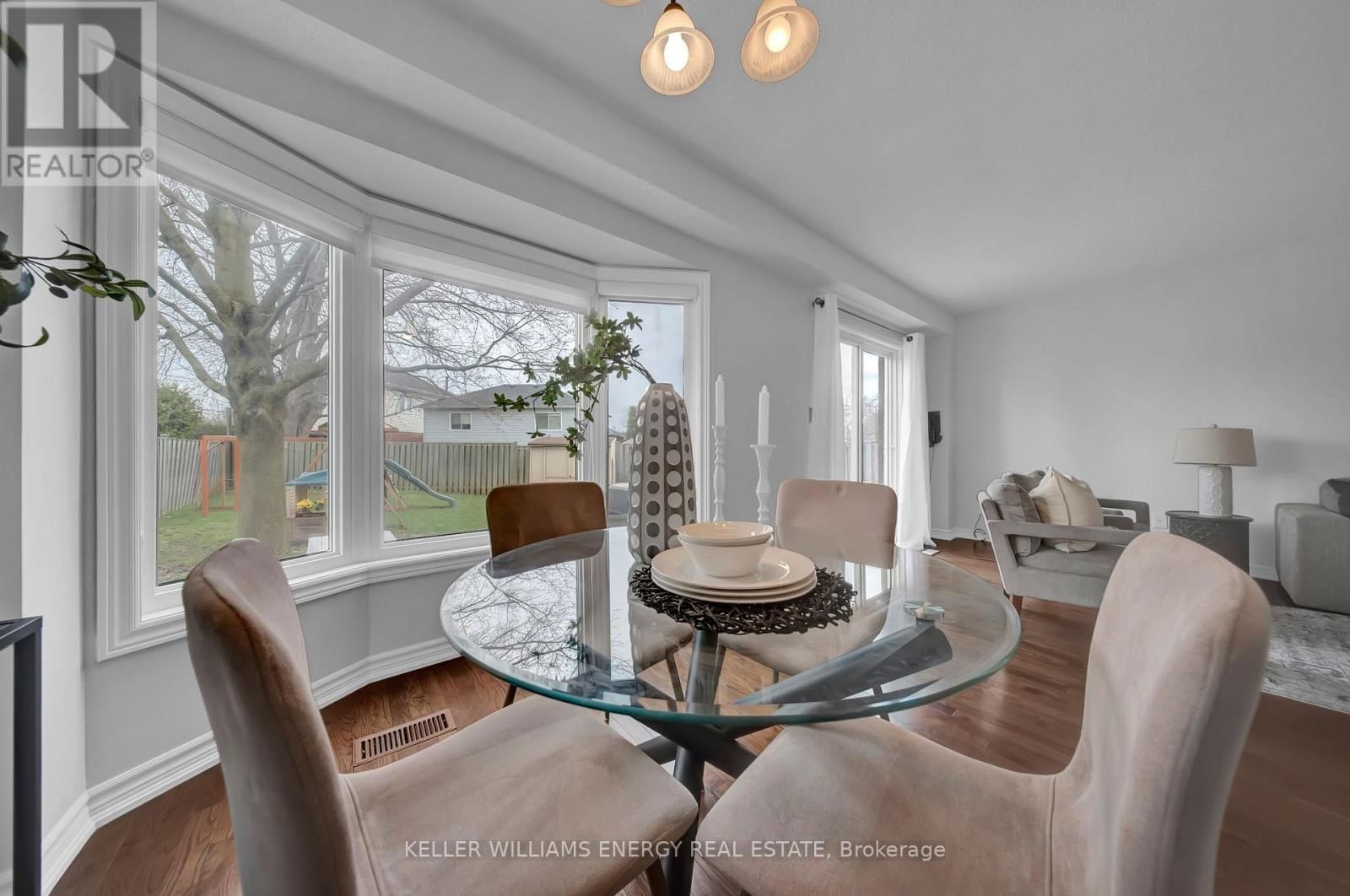 39 LONGWOOD COURT Image 16