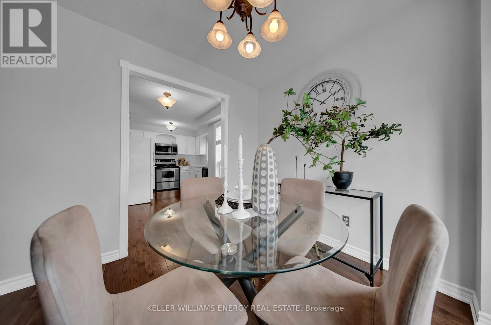 39 LONGWOOD COURT Image 17