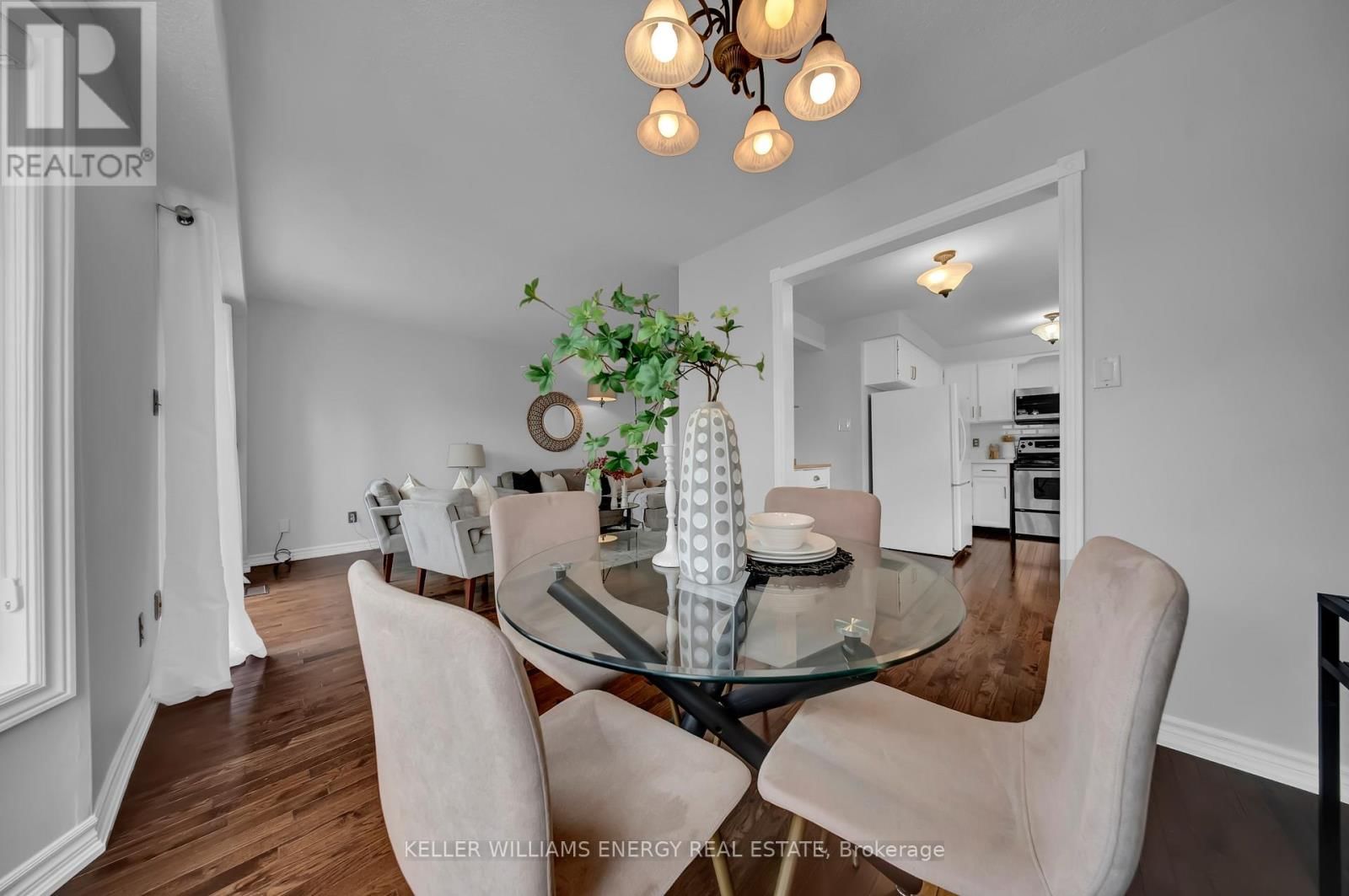 39 LONGWOOD COURT Image 18