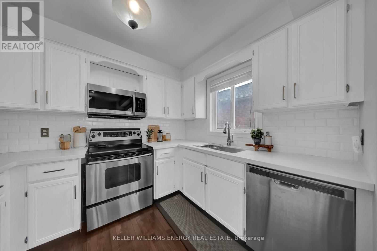 39 LONGWOOD COURT Image 25