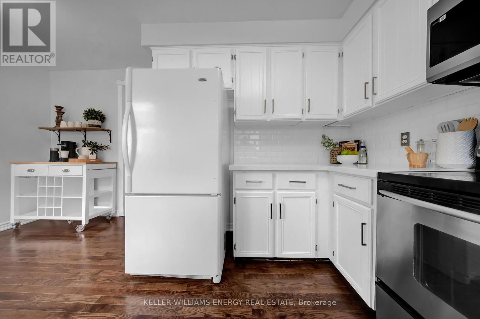 39 LONGWOOD COURT Image 26