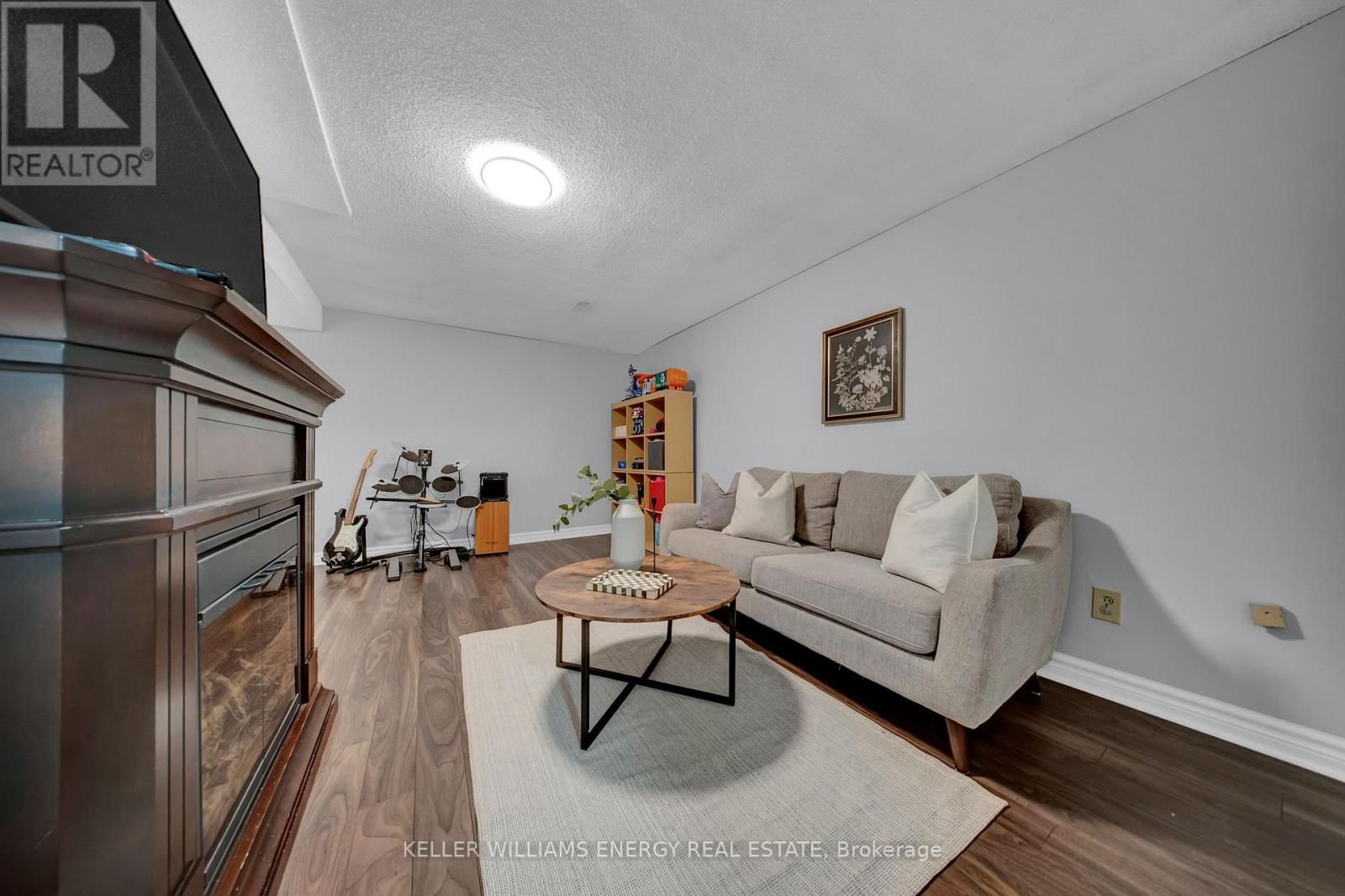 39 LONGWOOD COURT Image 37