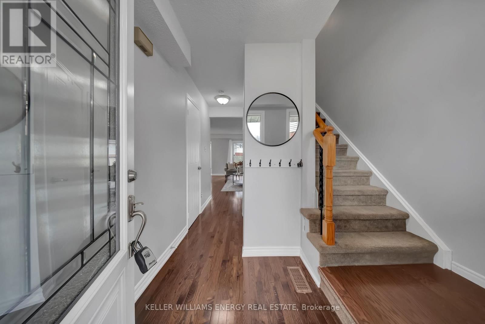 39 LONGWOOD COURT Image 6