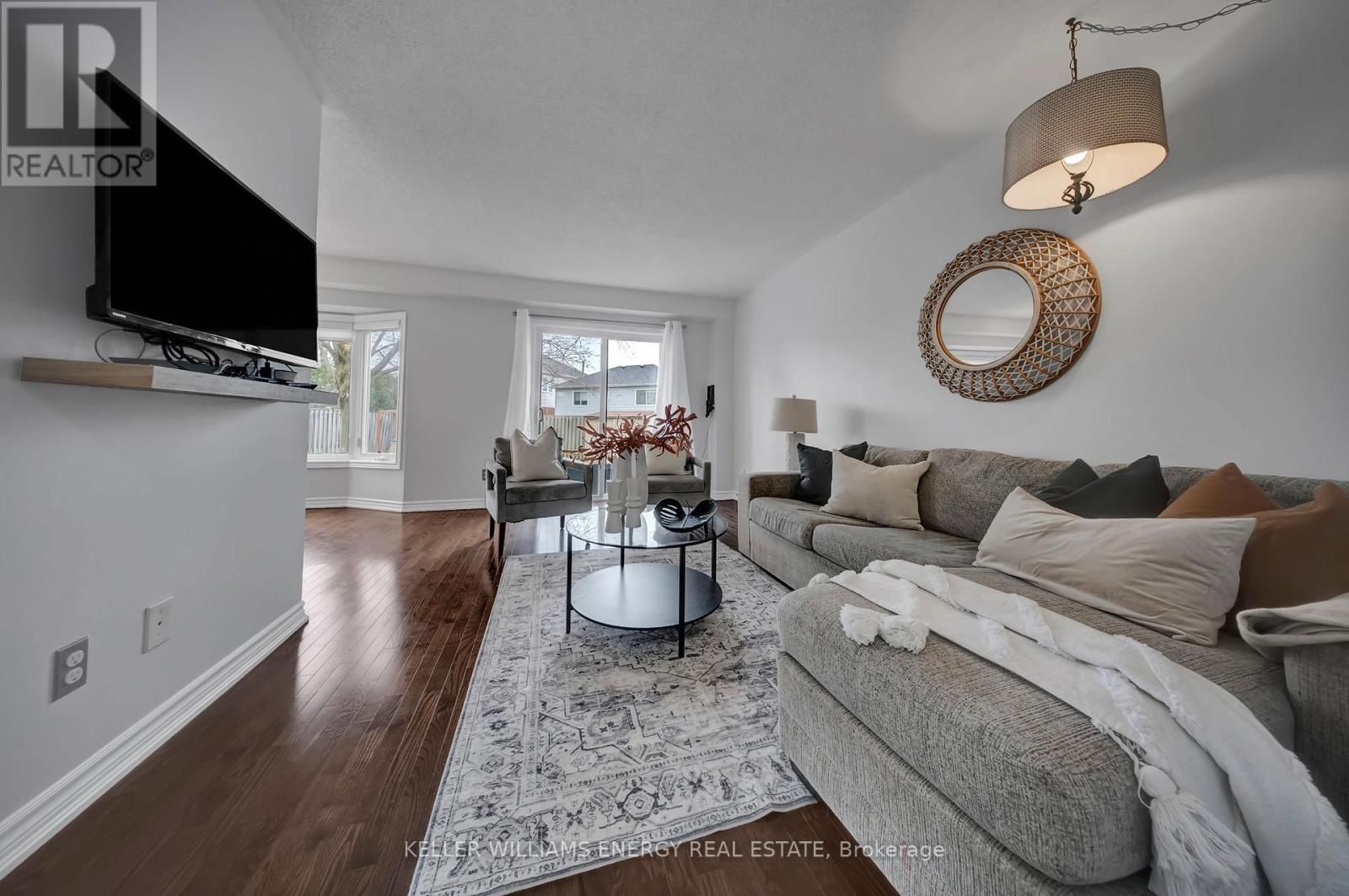 39 LONGWOOD COURT Image 8