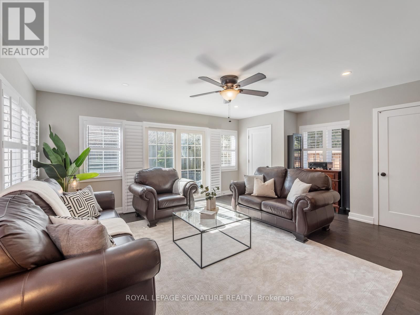 28 BOWES GARDEN COURT Image 11