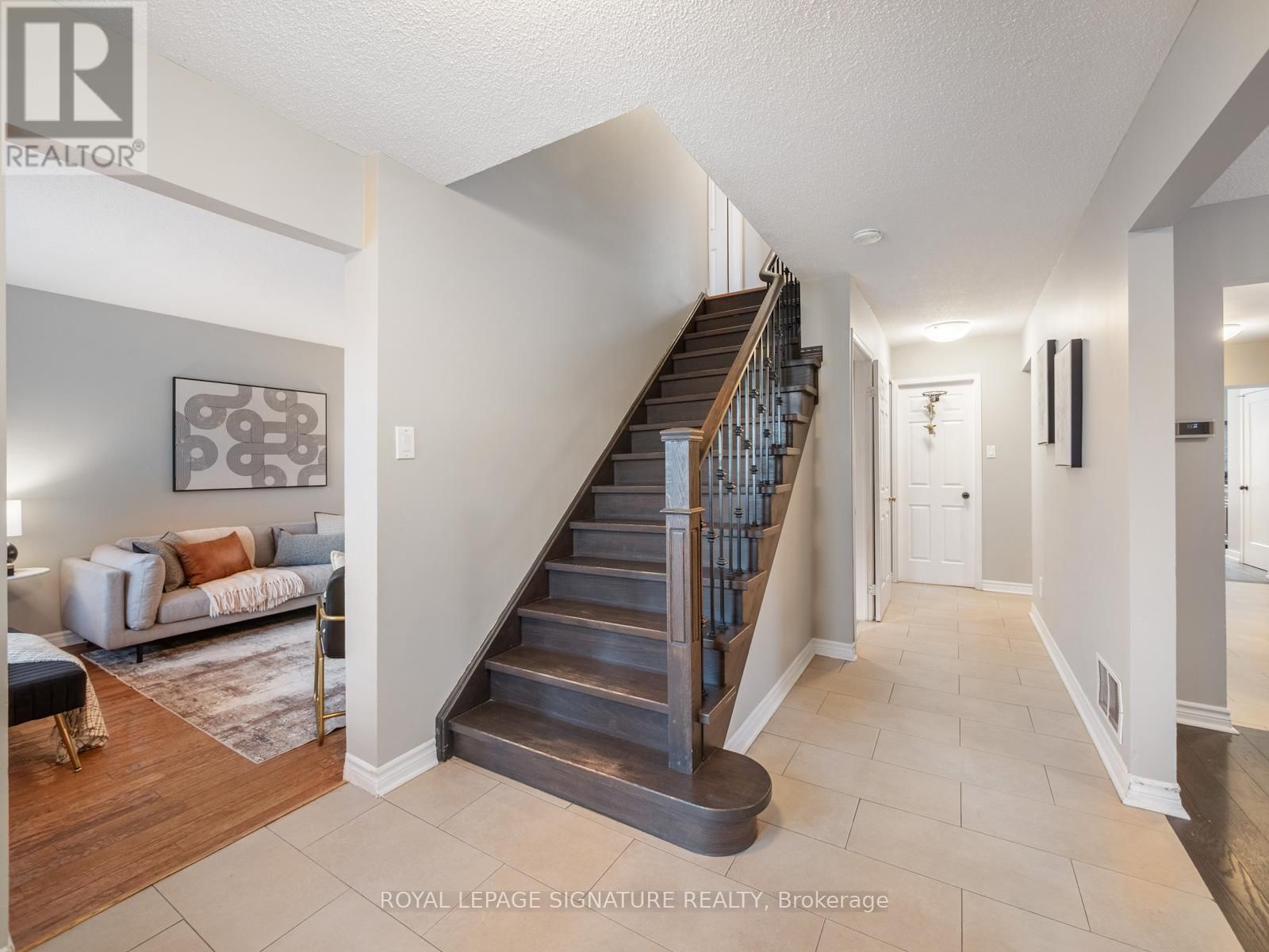 28 BOWES GARDEN COURT Image 20