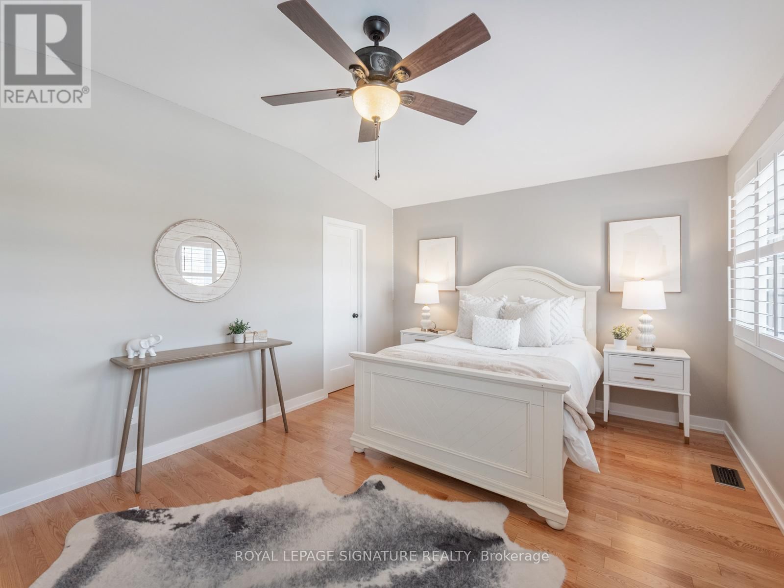 28 BOWES GARDEN COURT Image 28