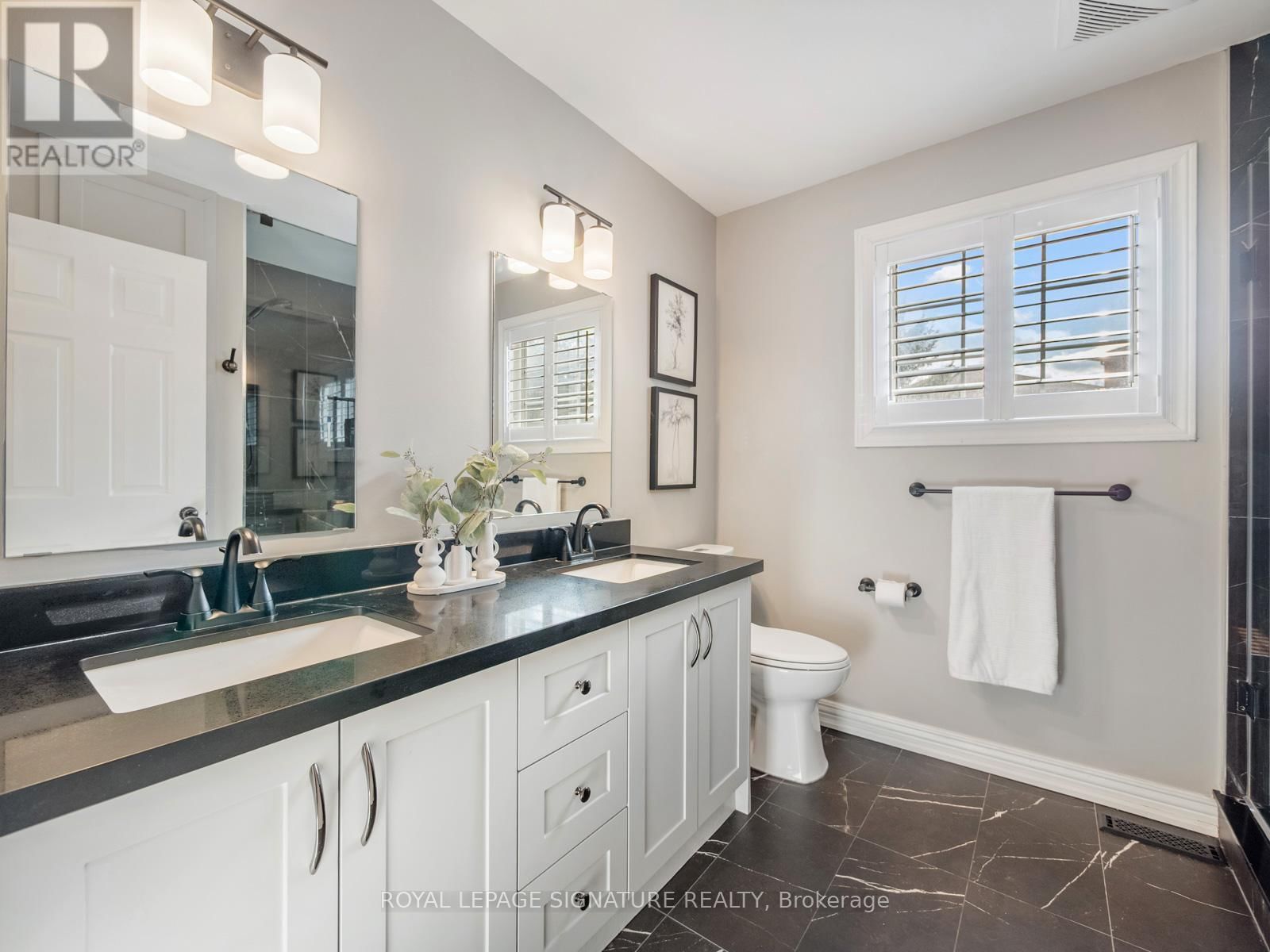 28 BOWES GARDEN COURT Image 31