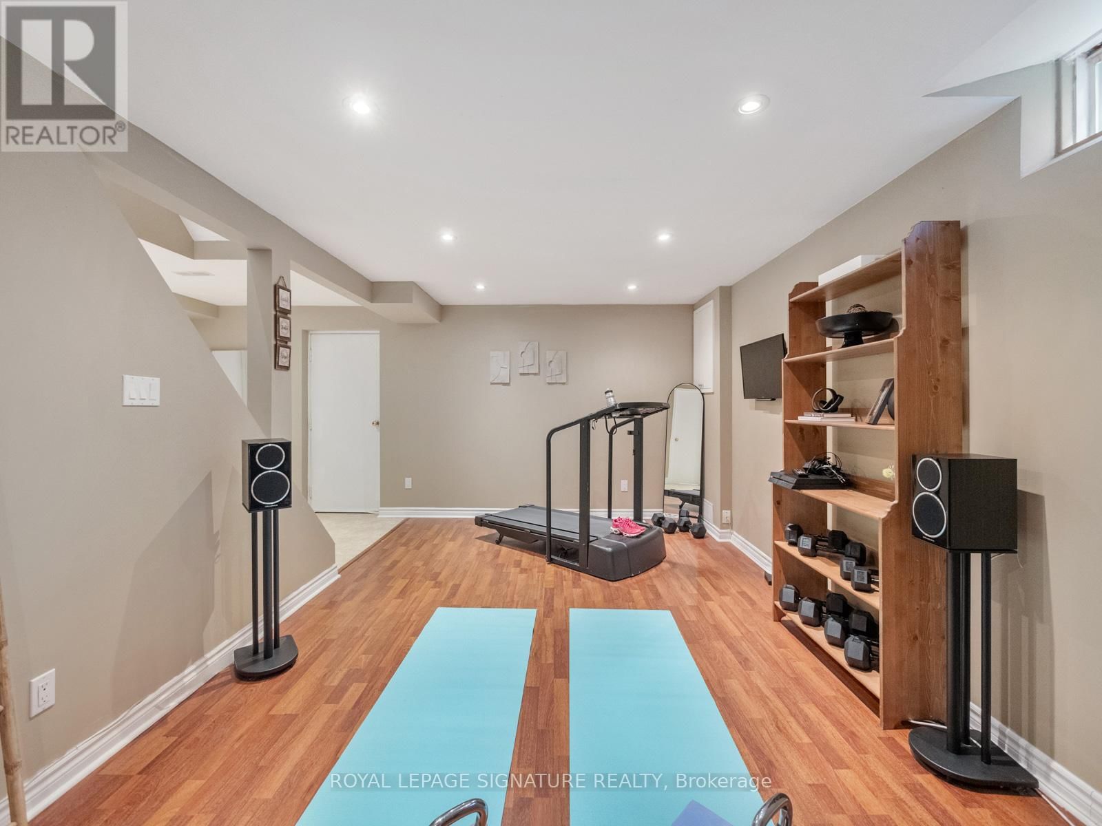 28 BOWES GARDEN COURT Image 35