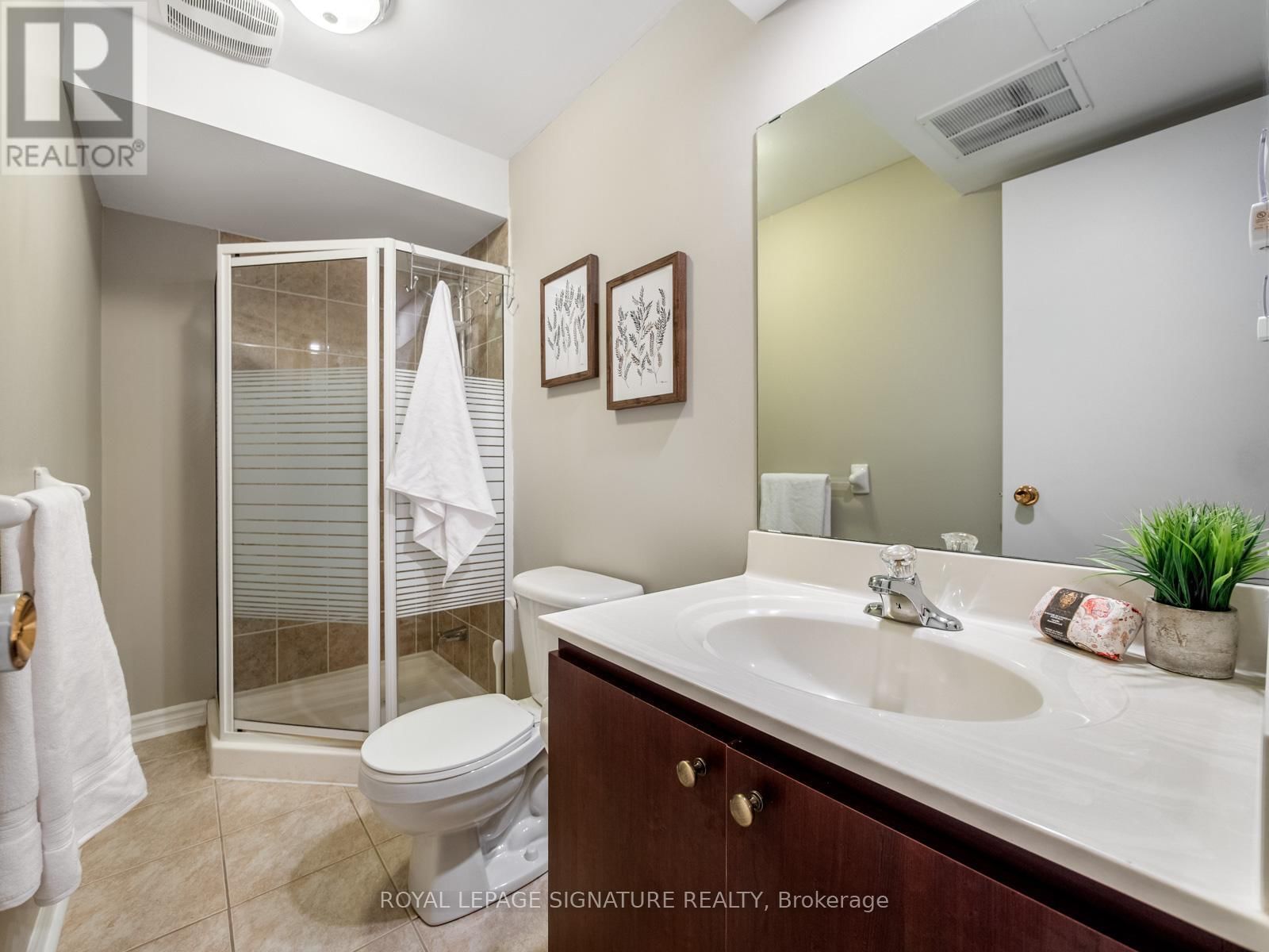 28 BOWES GARDEN COURT Image 37