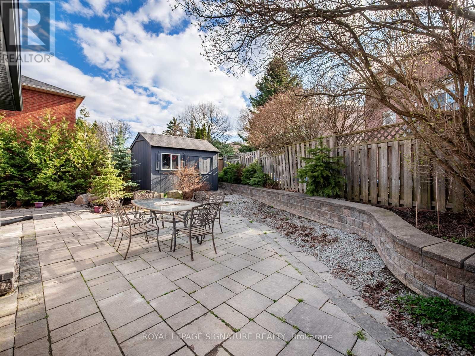 28 BOWES GARDEN COURT Image 40