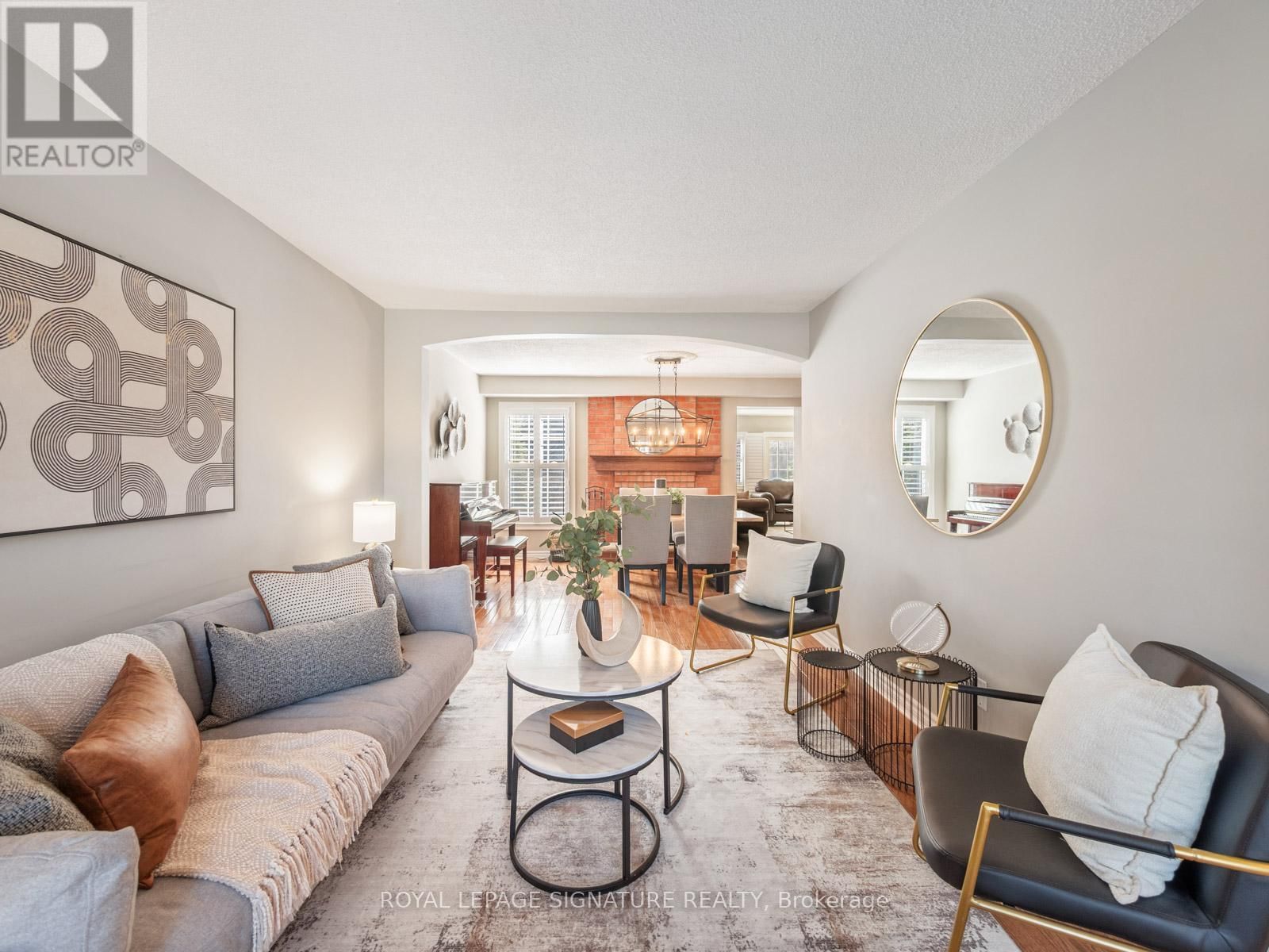 28 BOWES GARDEN COURT Image 7