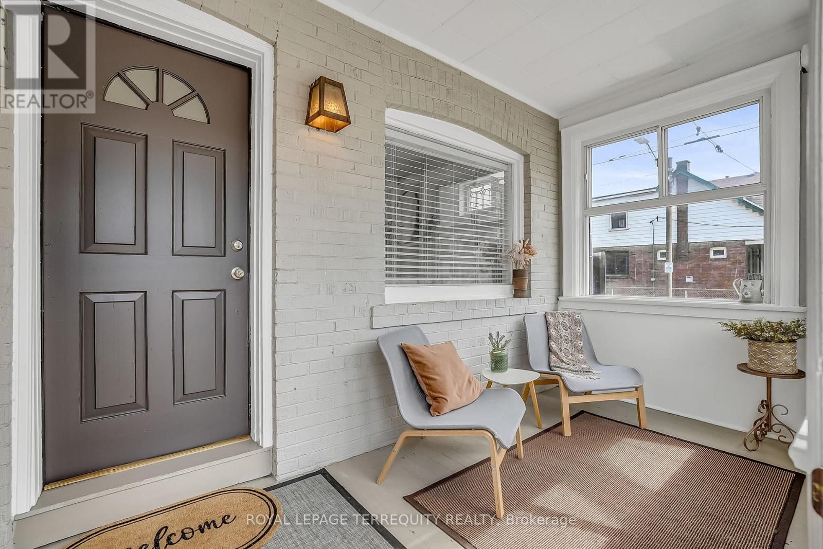 1746 QUEEN STREET EAST Image 2