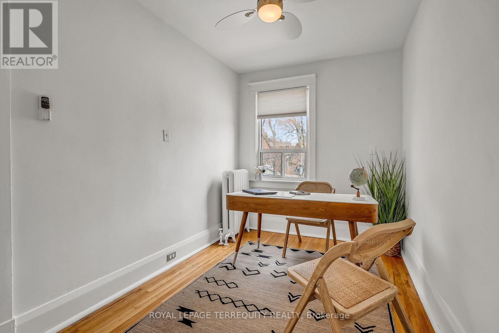 1746 QUEEN STREET EAST Image 22