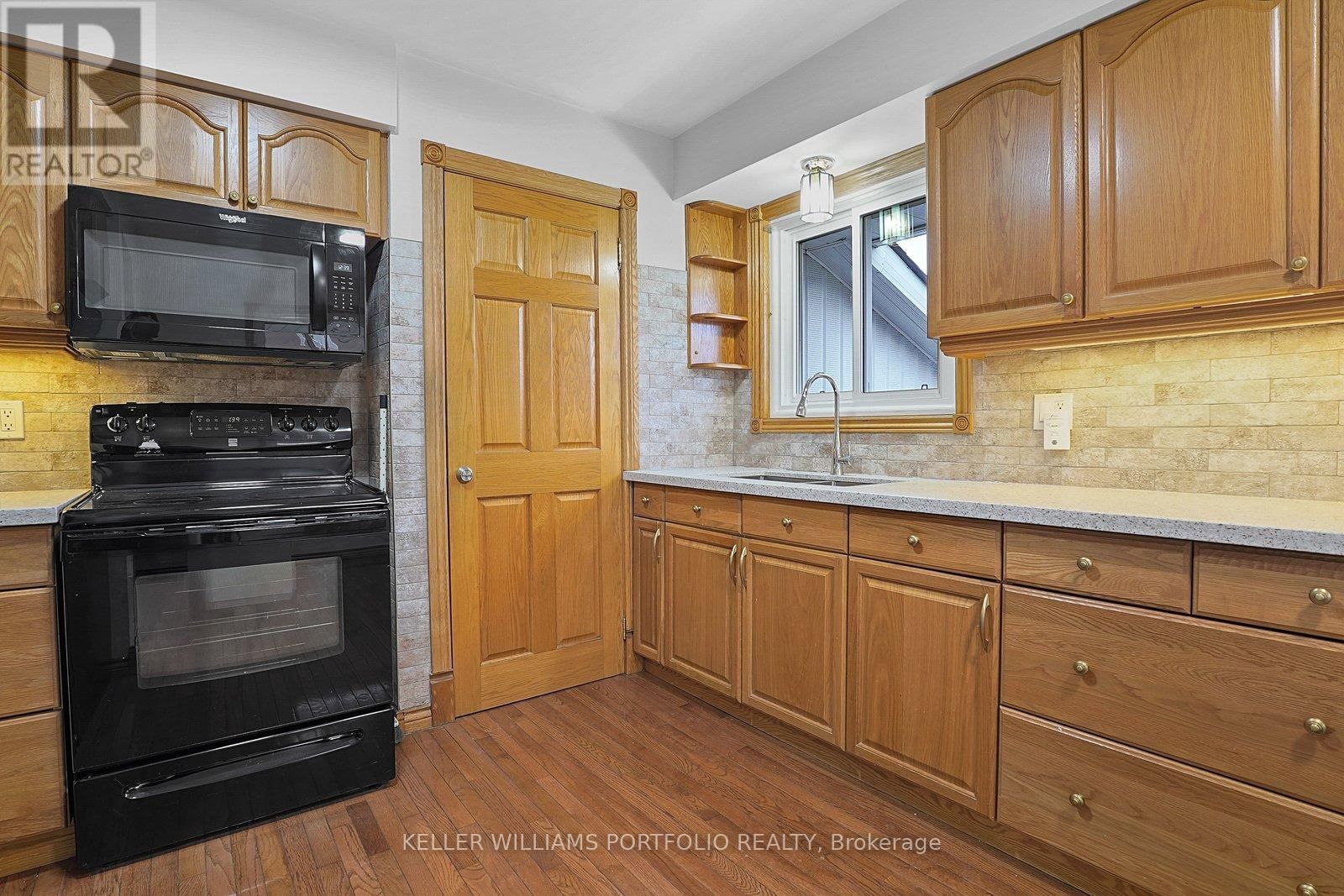 68 ATHABASCA STREET Image 10