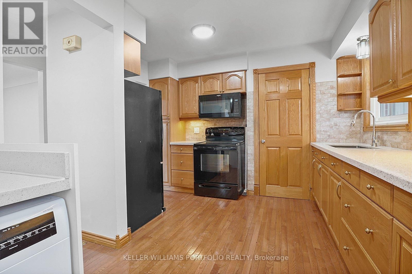 68 ATHABASCA STREET Image 11